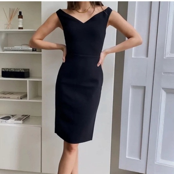 Babaton Dresses & Skirts - New Babaton Terrace Dress, 8